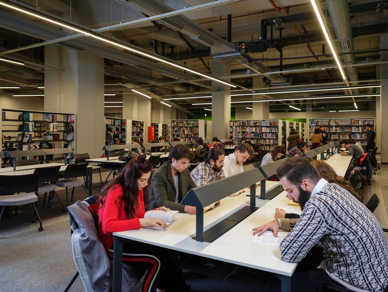 جامعة إسطنبول نيشانتاشي