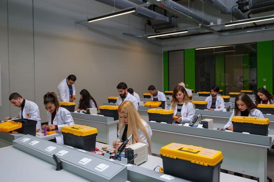 جامعة إسطنبول نيشانتاشي