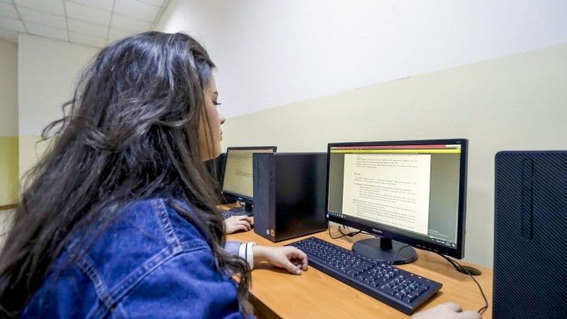 جامعة اسطنيول يني يوز يل