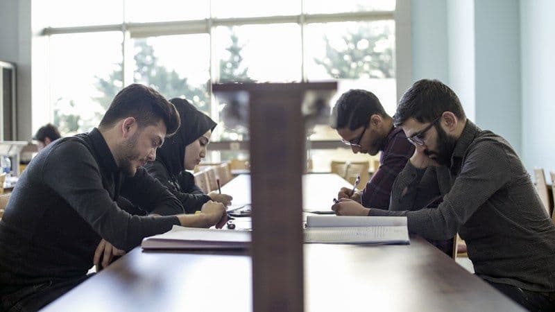 جامعة اسطنيول يني يوز يل