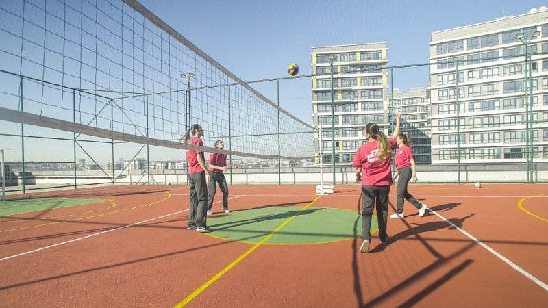 جامعة اسطنيول يني يوز يل