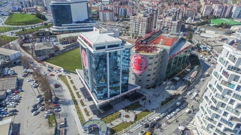 جامعة اسطنيول يني يوز يل