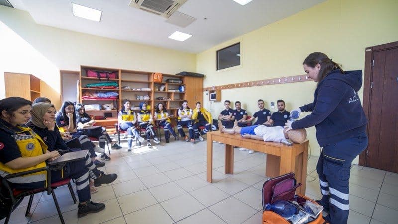 جامعة اسطنيول يني يوز يل