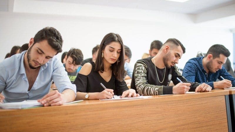 جامعة اسطنيول يني يوز يل