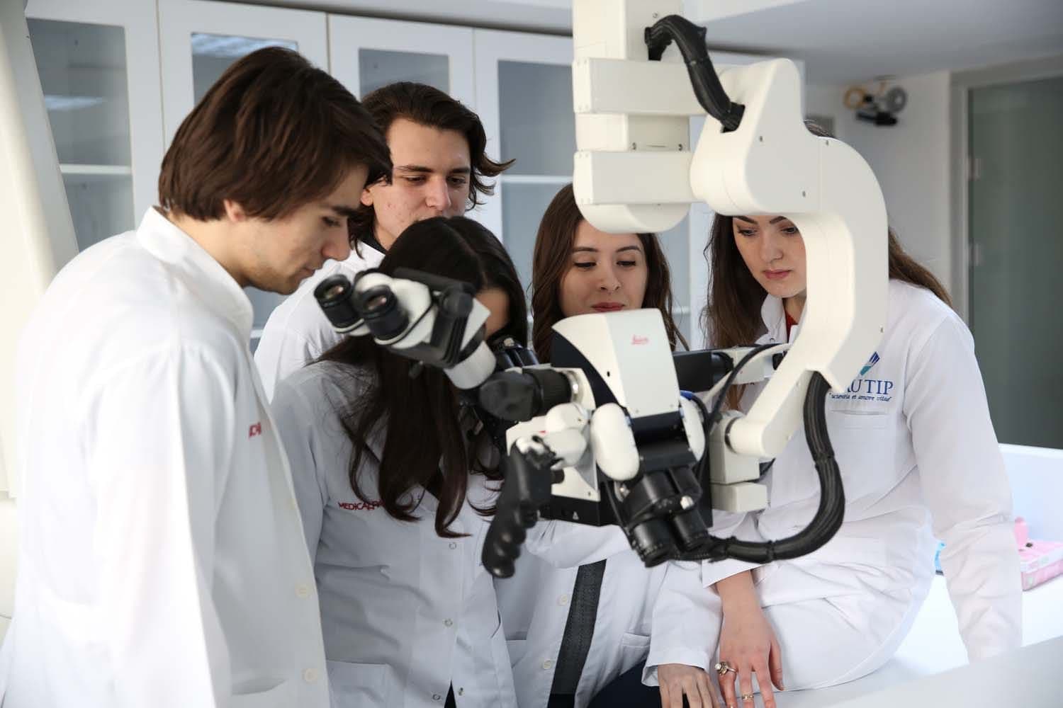 جامعة بهشة شهير