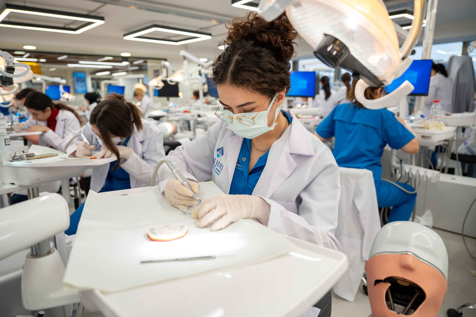 جامعة بهشة شهير