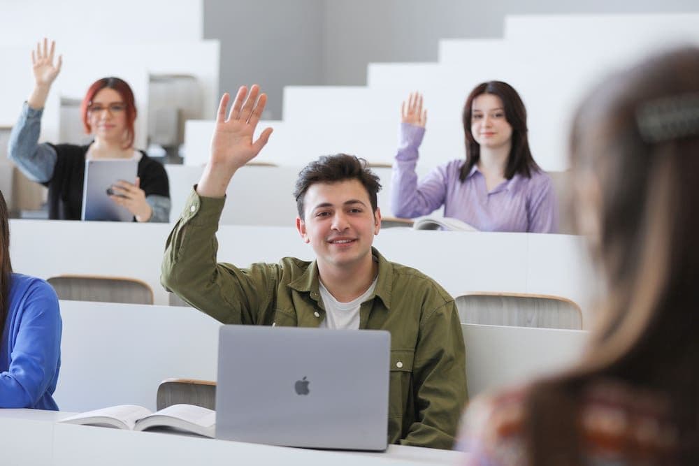 جامعة اسطنبول ميديبول