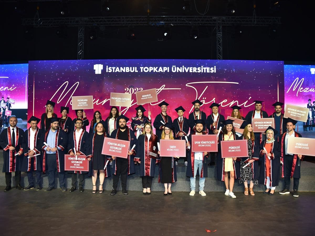 جامعة إسطنبول توبكابي