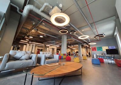 جامعة اسطنبول كينت