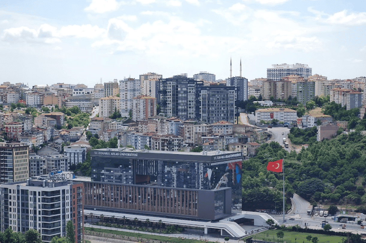 جامعة اسطنبول اطلس
