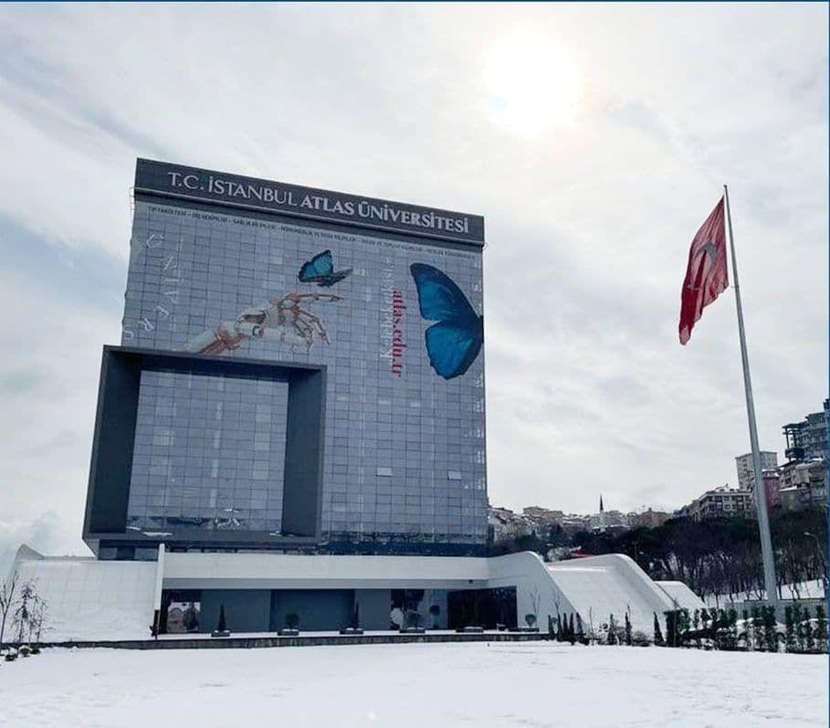 جامعة اسطنبول اطلس