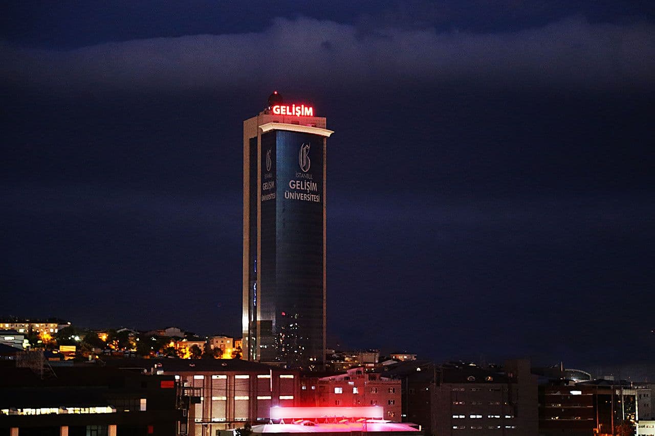 جامعة اسطنبول جيليشيم