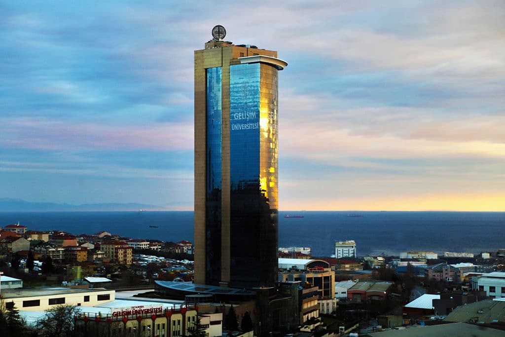 جامعة اسطنبول جيليشيم