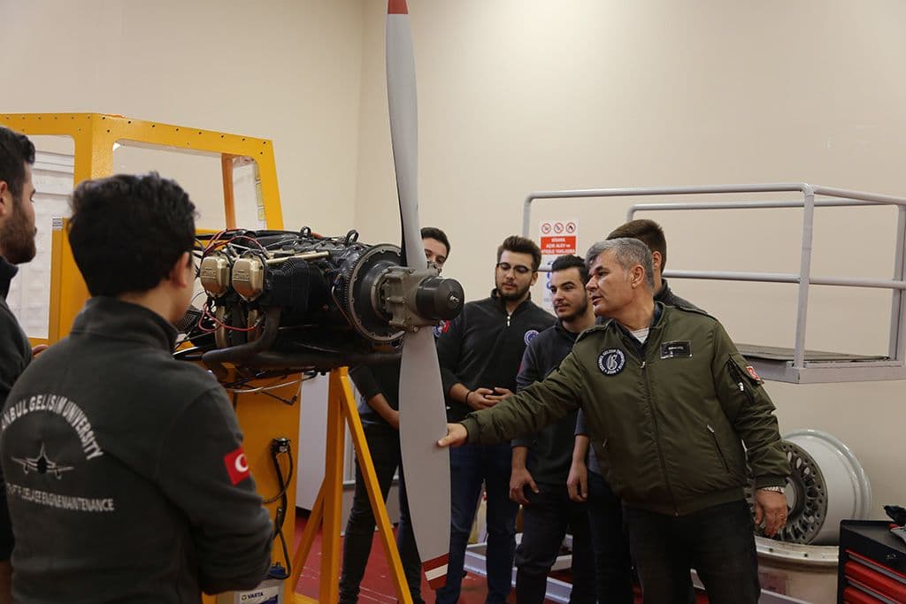 جامعة اسطنبول جيليشيم