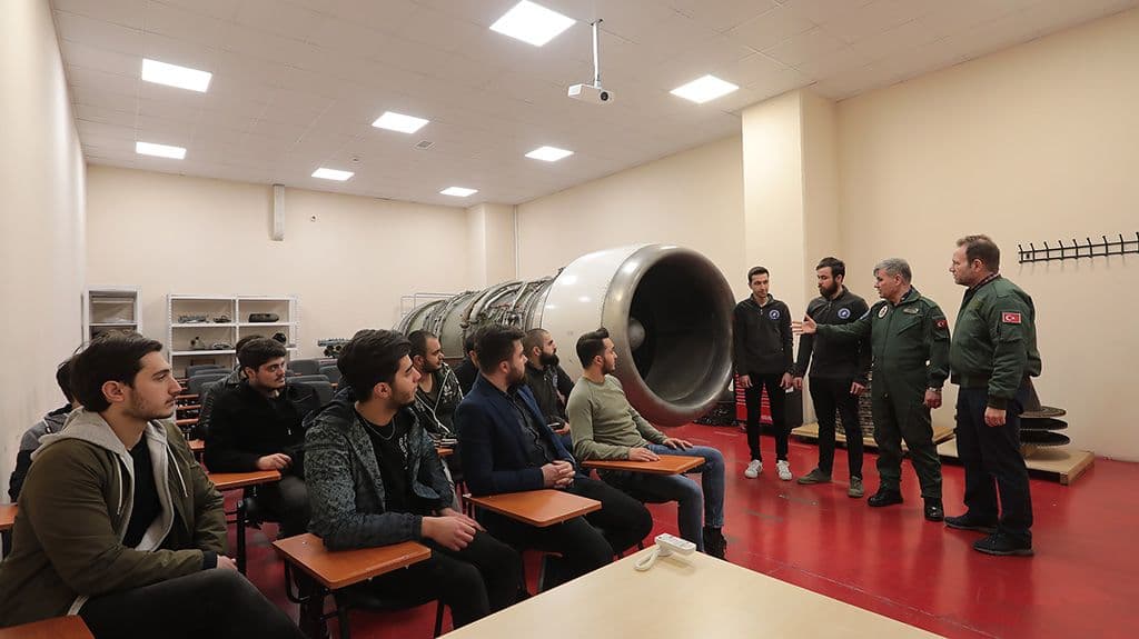 جامعة اسطنبول جيليشيم