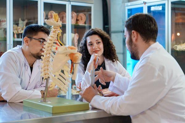 جامعة بيروني