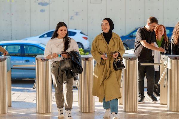 جامعة بيروني